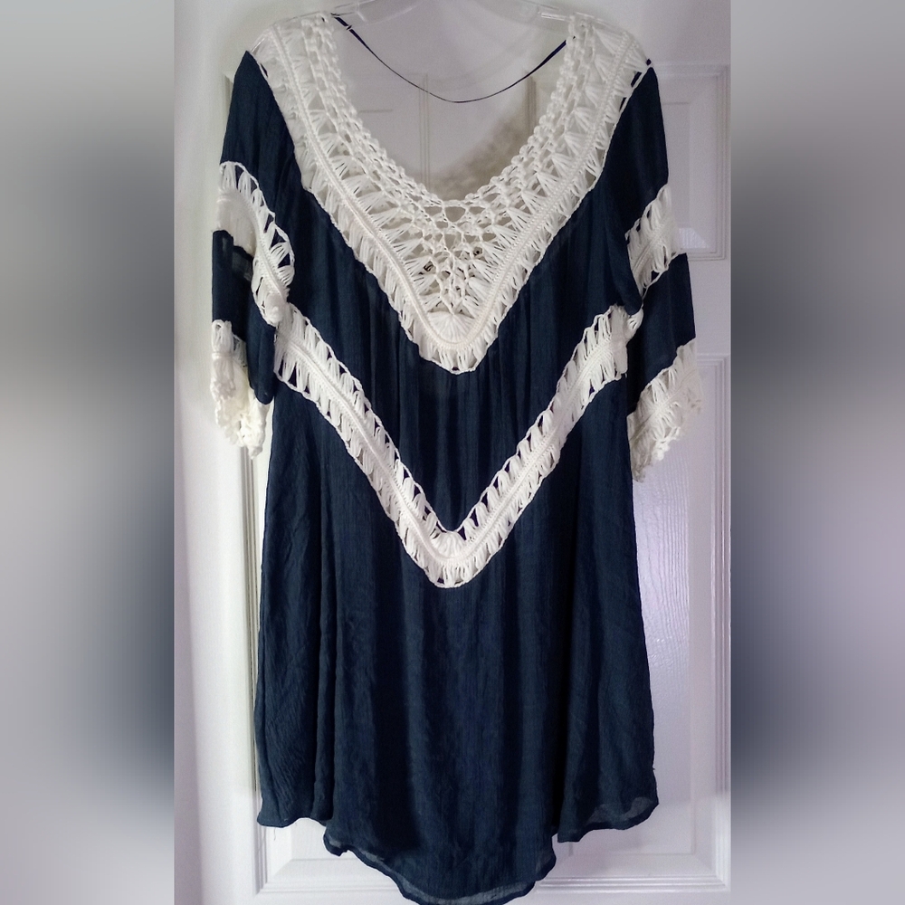 Urban Oasis Navy WhiteCrochet Trim Short Sleeve Boho Style Dress Tunic Size M-L